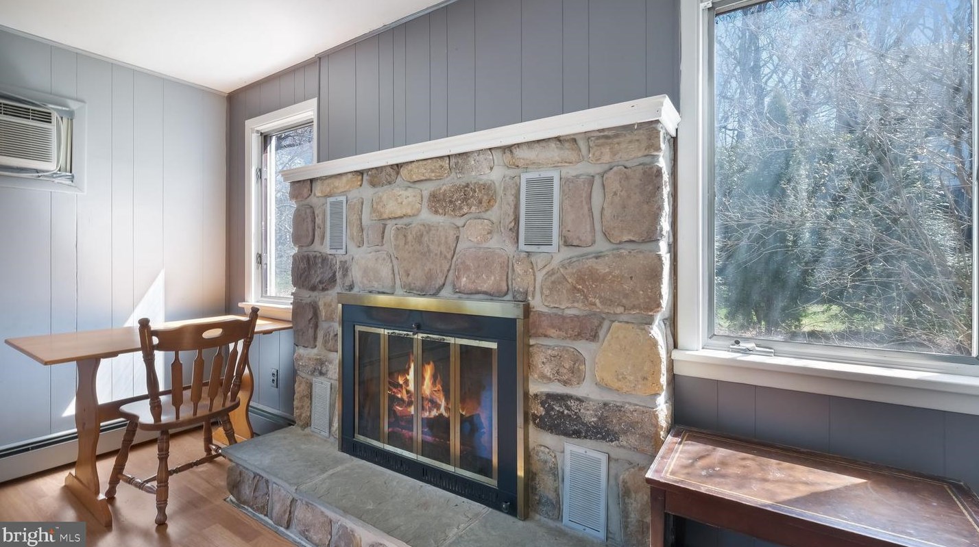 3061 Swamp Rd, Gardenville PA  18902-1673 exterior