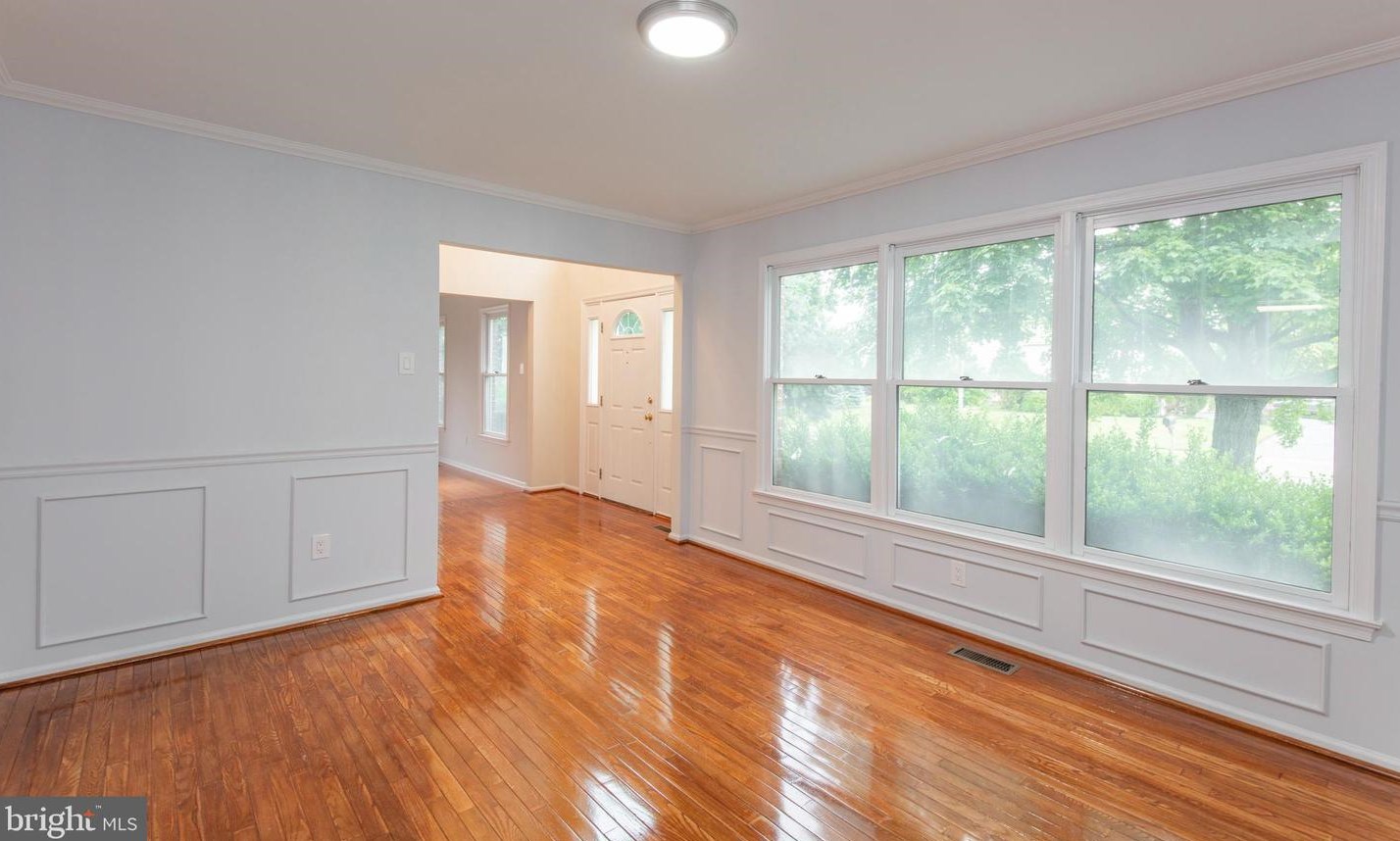 350 Laurel Oaks Dr, Langhorne PA  19047-8528 exterior