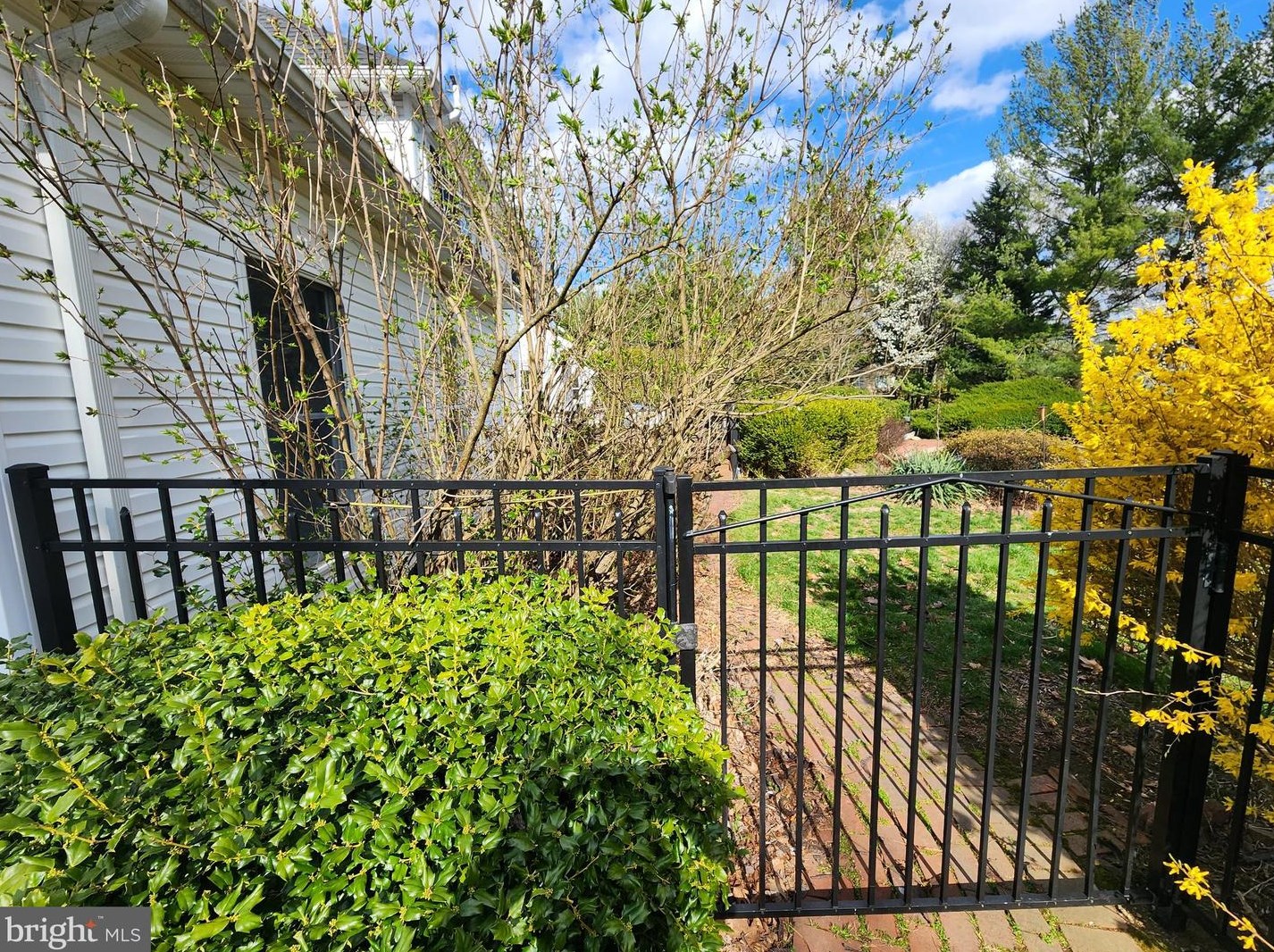 255 Pintail Ct, Langhorne PA  19047-8242 exterior