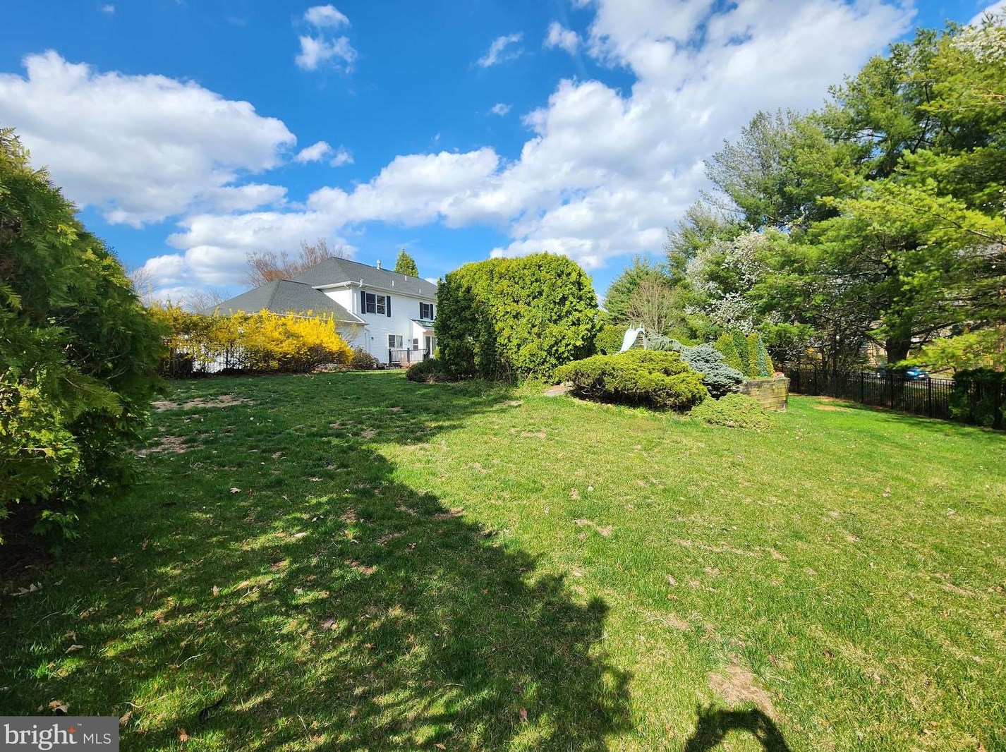 255 Pintail Ct, Langhorne PA  19047-8242 exterior