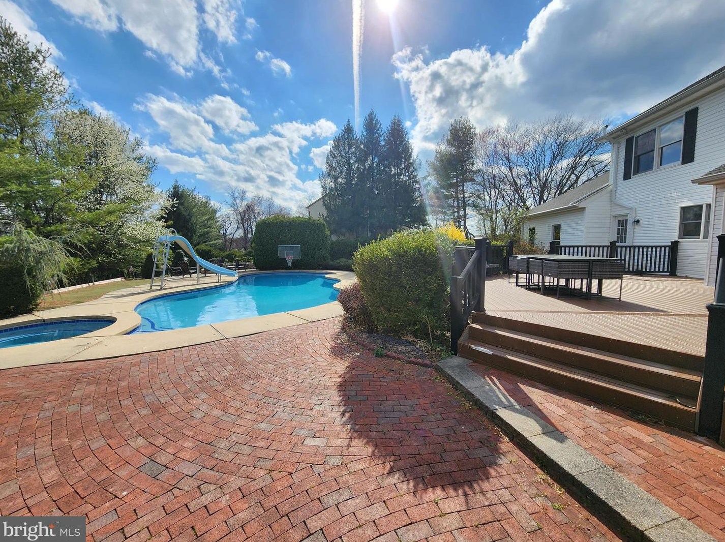 255 Pintail Ct, Langhorne PA  19047-8242 exterior