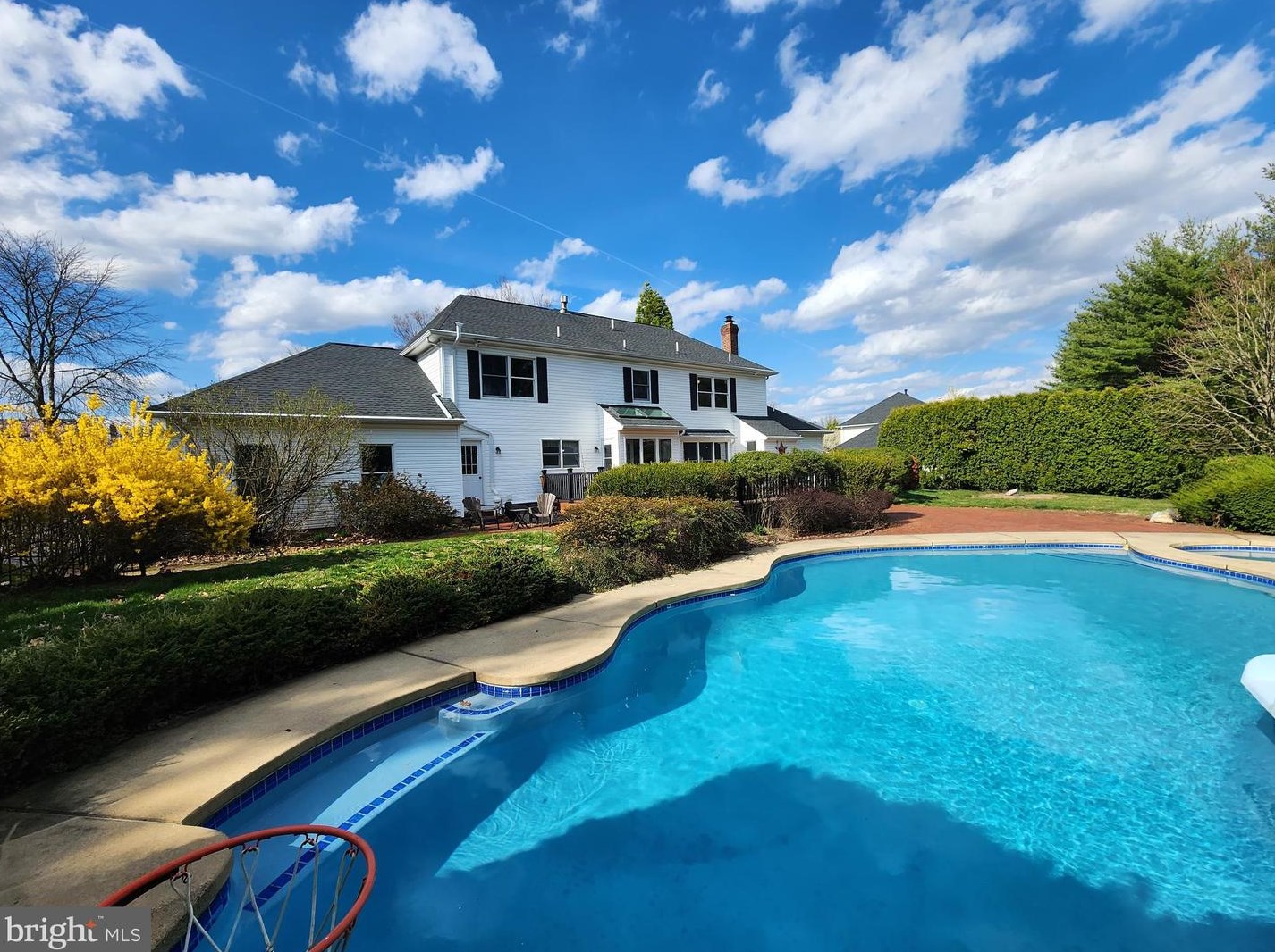 255 Pintail Ct, Langhorne PA  19047-8242 exterior