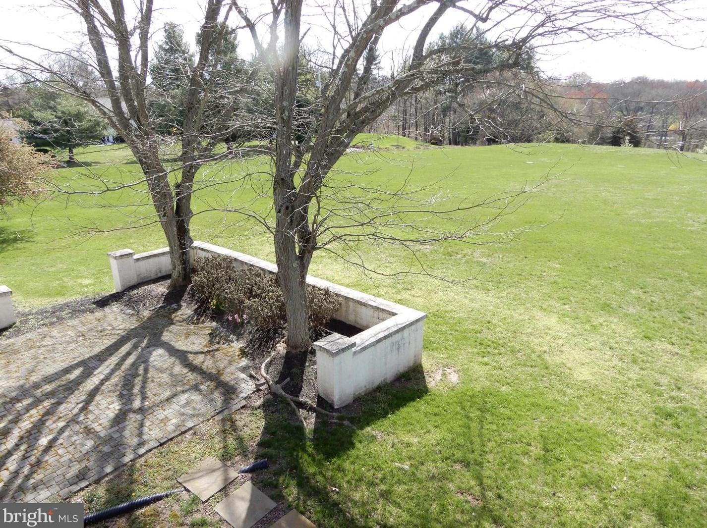 1 Spring Oak Dr, Upper Makefield PA  18940-2528 exterior