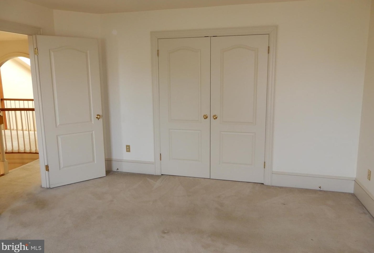 1 Spring Oak Dr, Upper Makefield PA  18940-2528 exterior