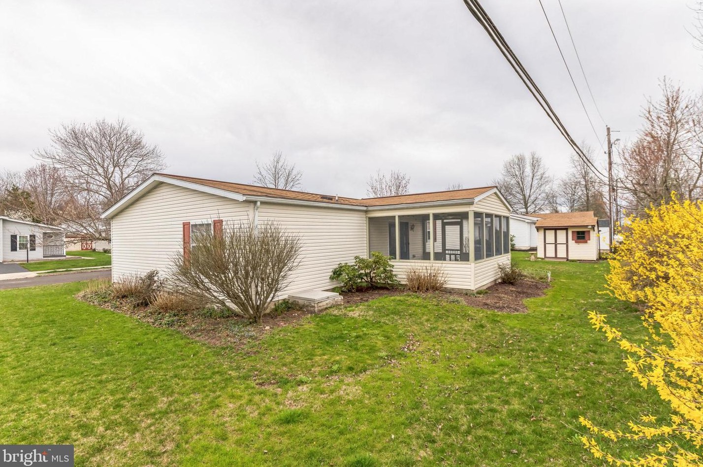 24 Williams Way, Sellersville PA  18960-2845 exterior