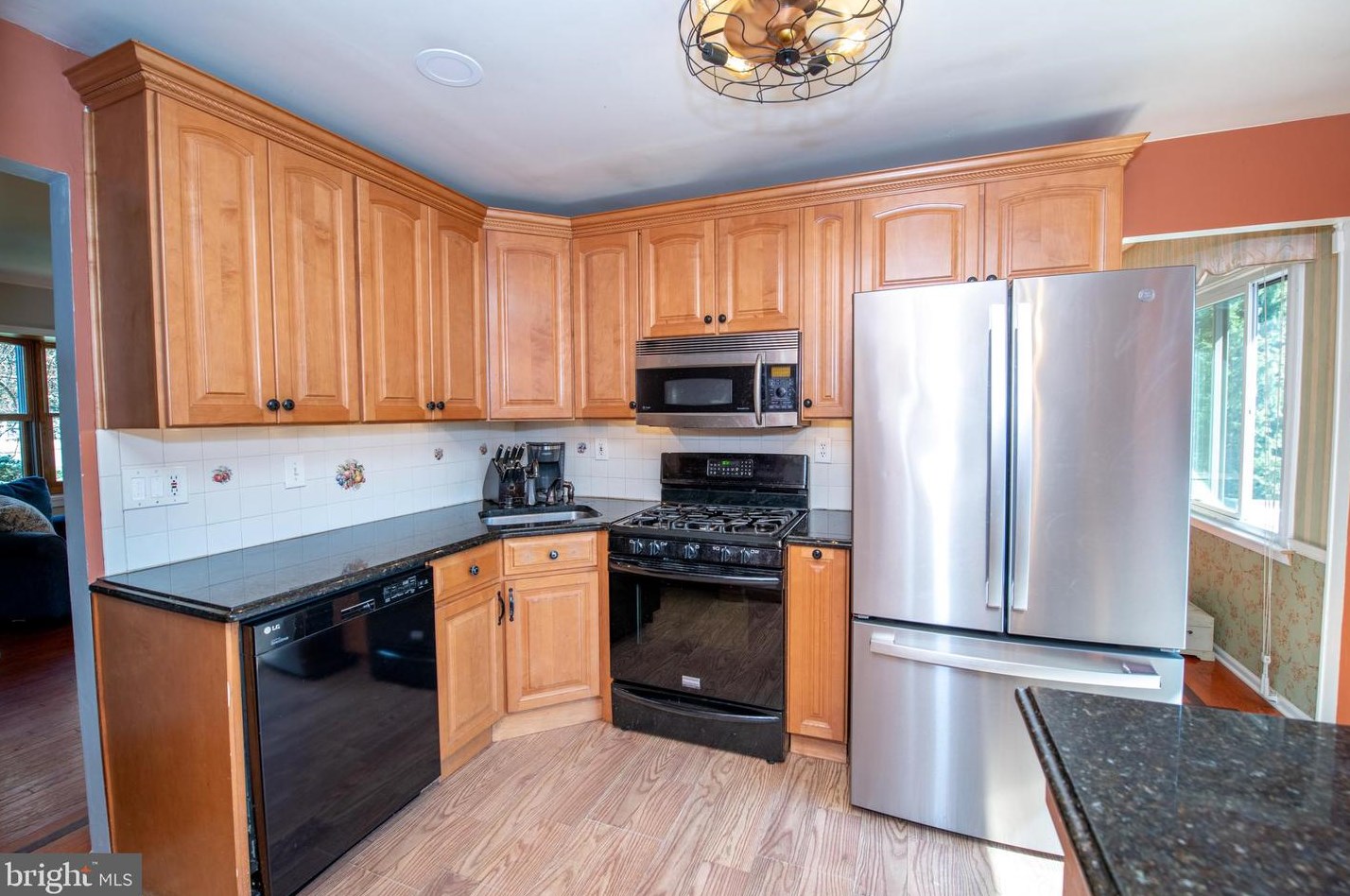 22 Hickory Ln, Upper Makefield PA  18940-1485 exterior