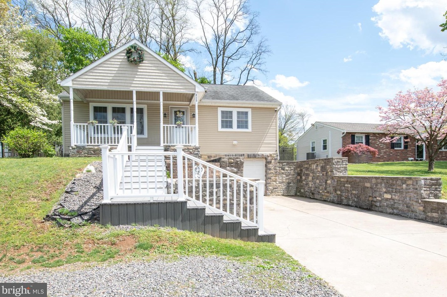 435 Cedar Ave, Langhorne PA  19047-2011 exterior
