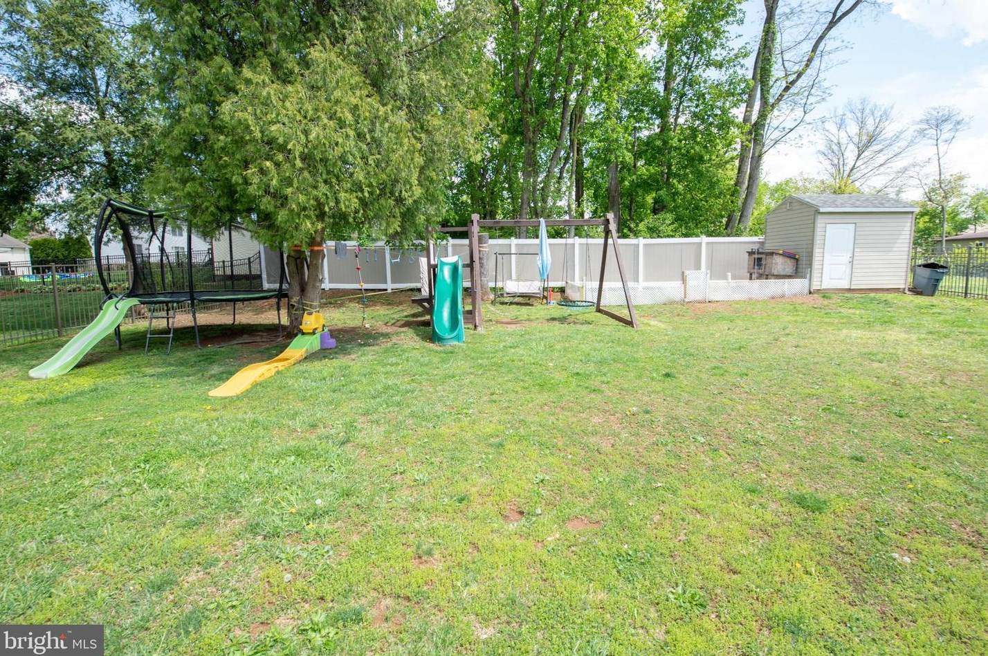 435 Cedar Ave, Langhorne PA  19047-2011 exterior