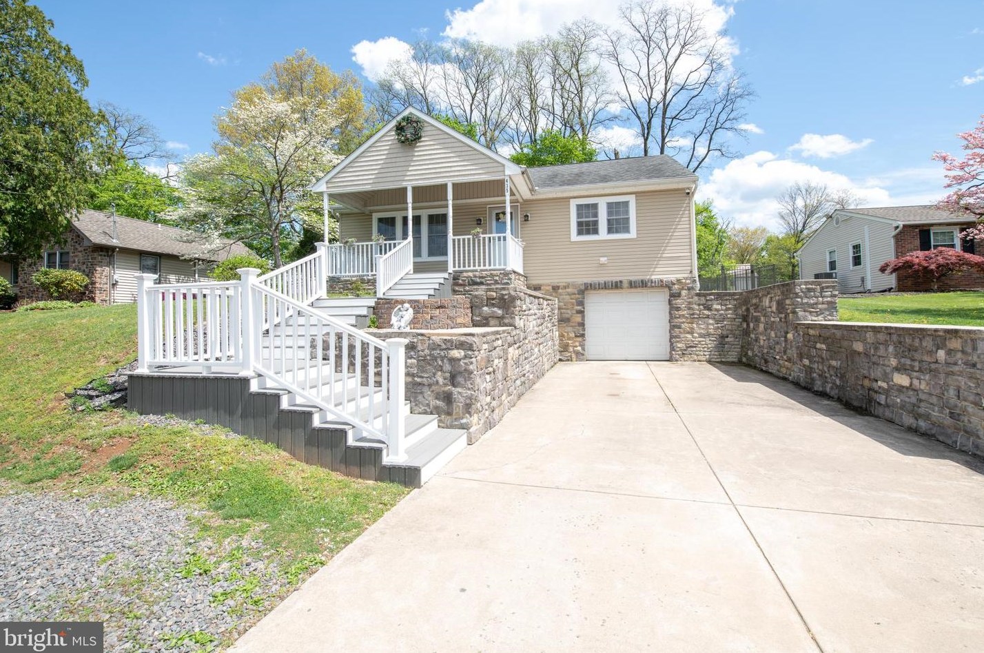 435 Cedar Ave, Langhorne PA  19047-2011 exterior
