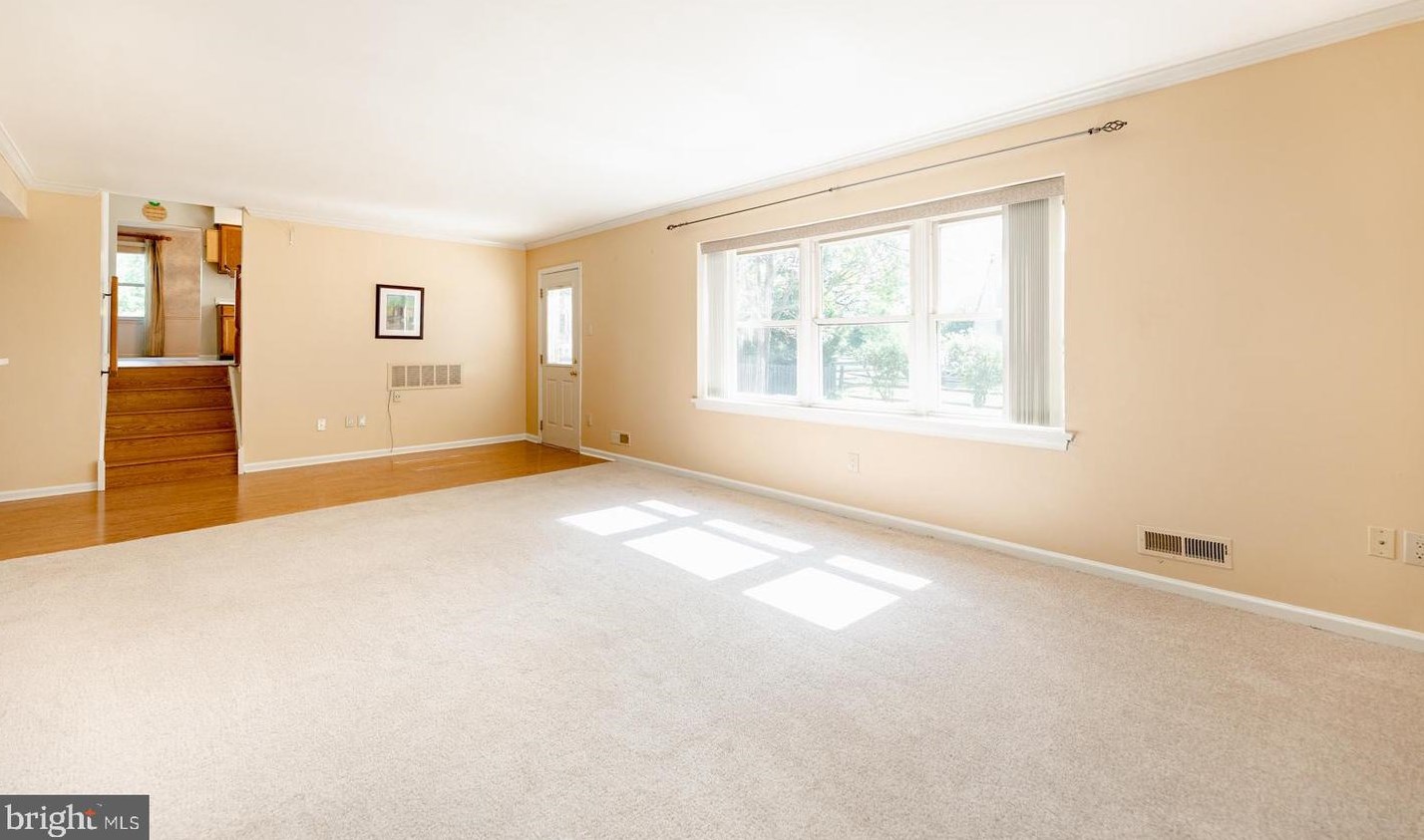 46 Snapdragon Dr, Upper Makefield PA  18940-9206 exterior