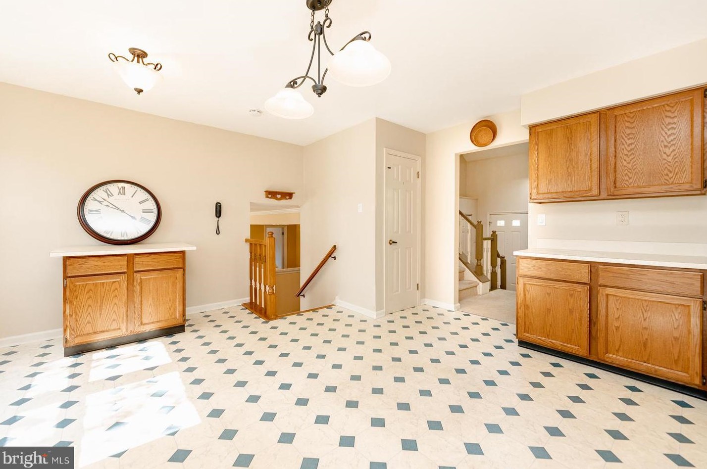 46 Snapdragon Dr, Upper Makefield PA  18940-9206 exterior