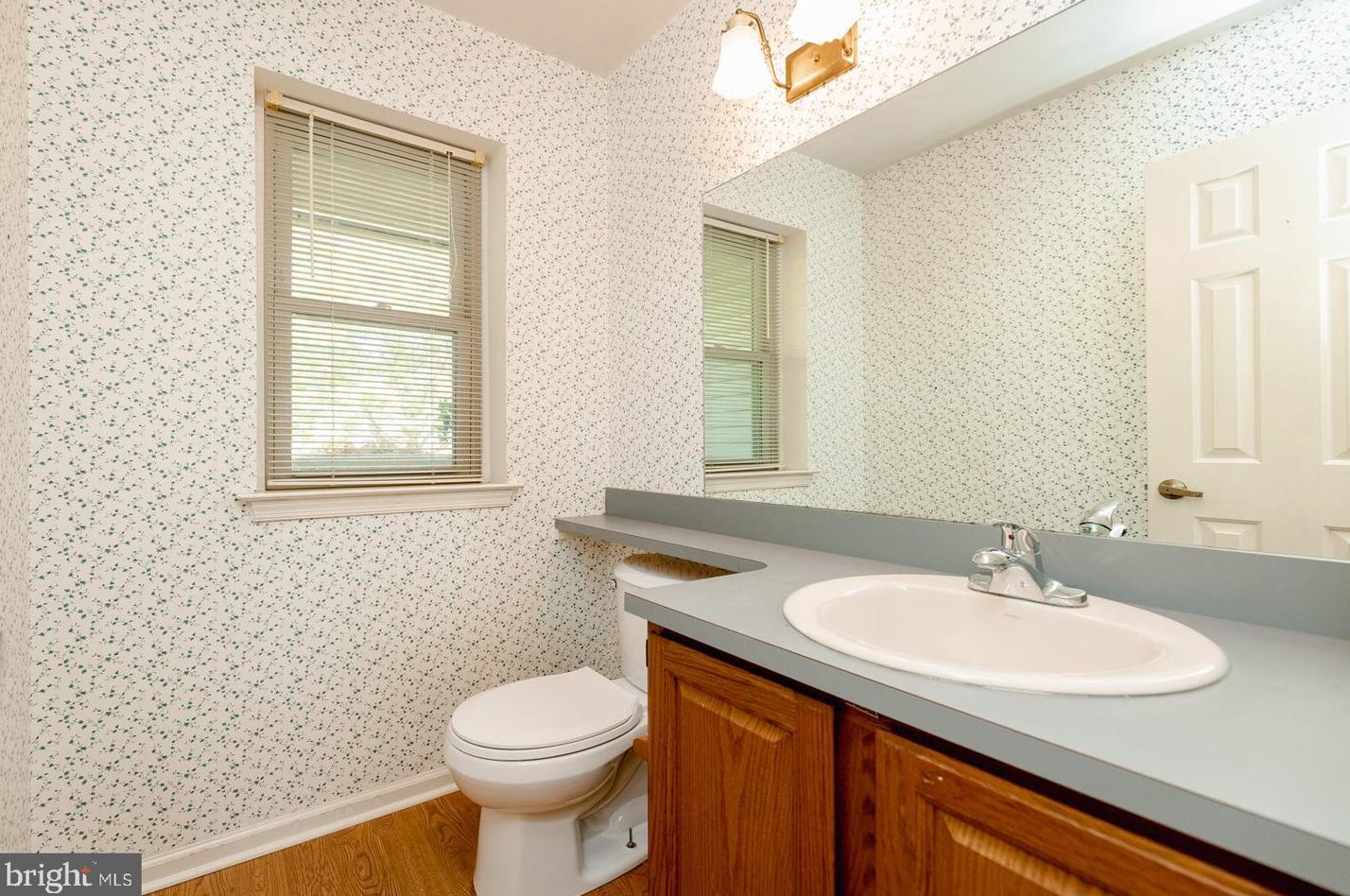 46 Snapdragon Dr, Upper Makefield PA  18940-9206 exterior