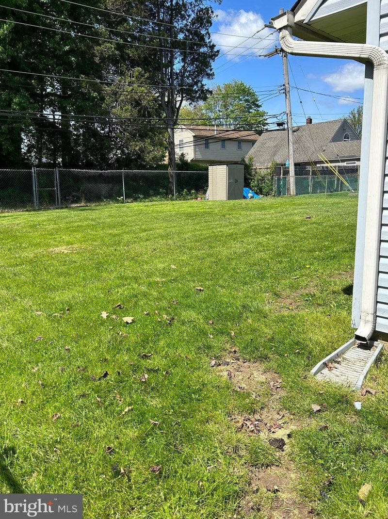 20 Ruby Ln, Levittown PA  19055-1433 exterior