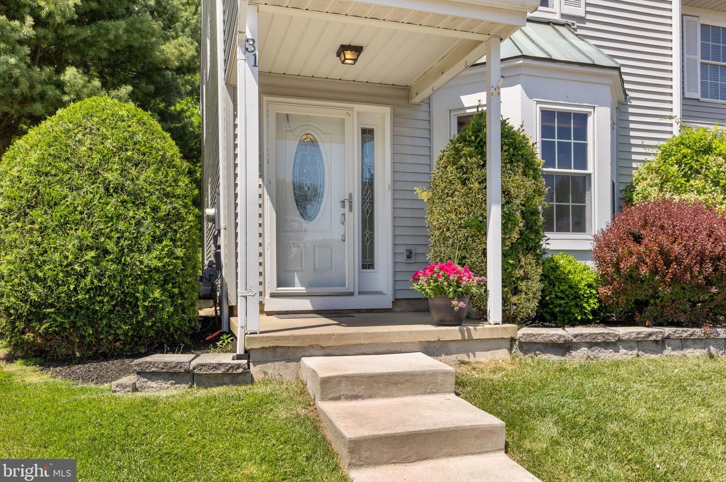 31 Fair Oaks Ct, Upper Makefield PA  18940-2338 exterior