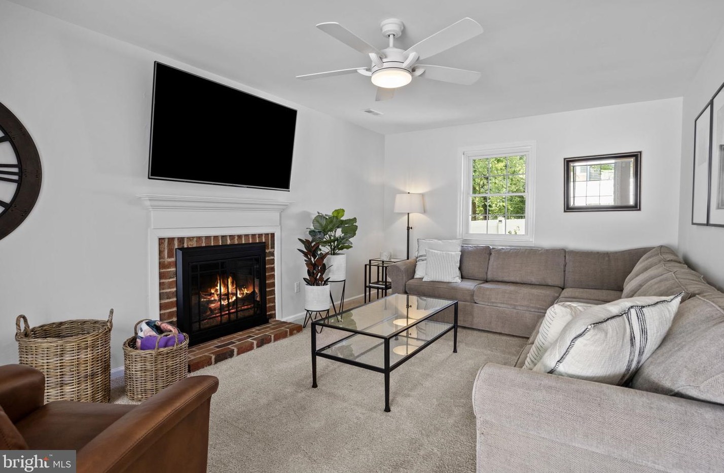 278 Burgundy Ln, Upper Makefield PA  18940-1666 exterior