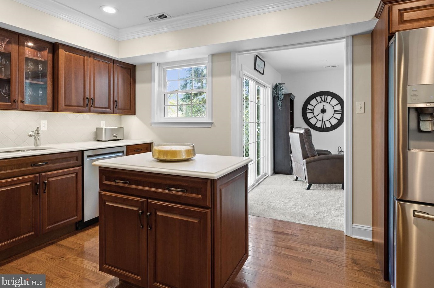 278 Burgundy Ln, Upper Makefield PA  18940-1666 exterior