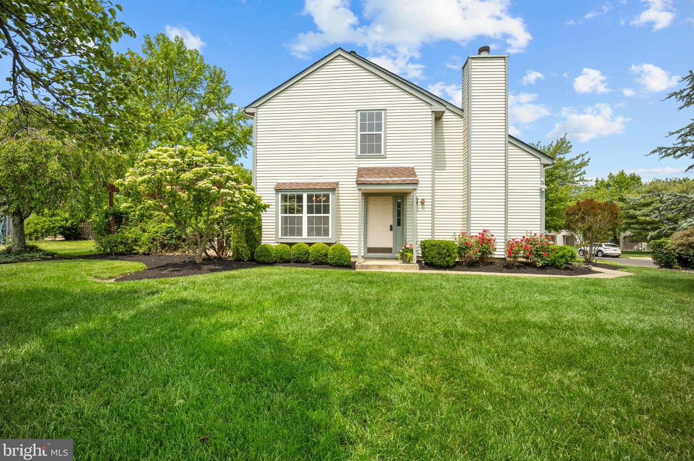 1 Laurel Cir, Upper Makefield PA  18940-3221 exterior