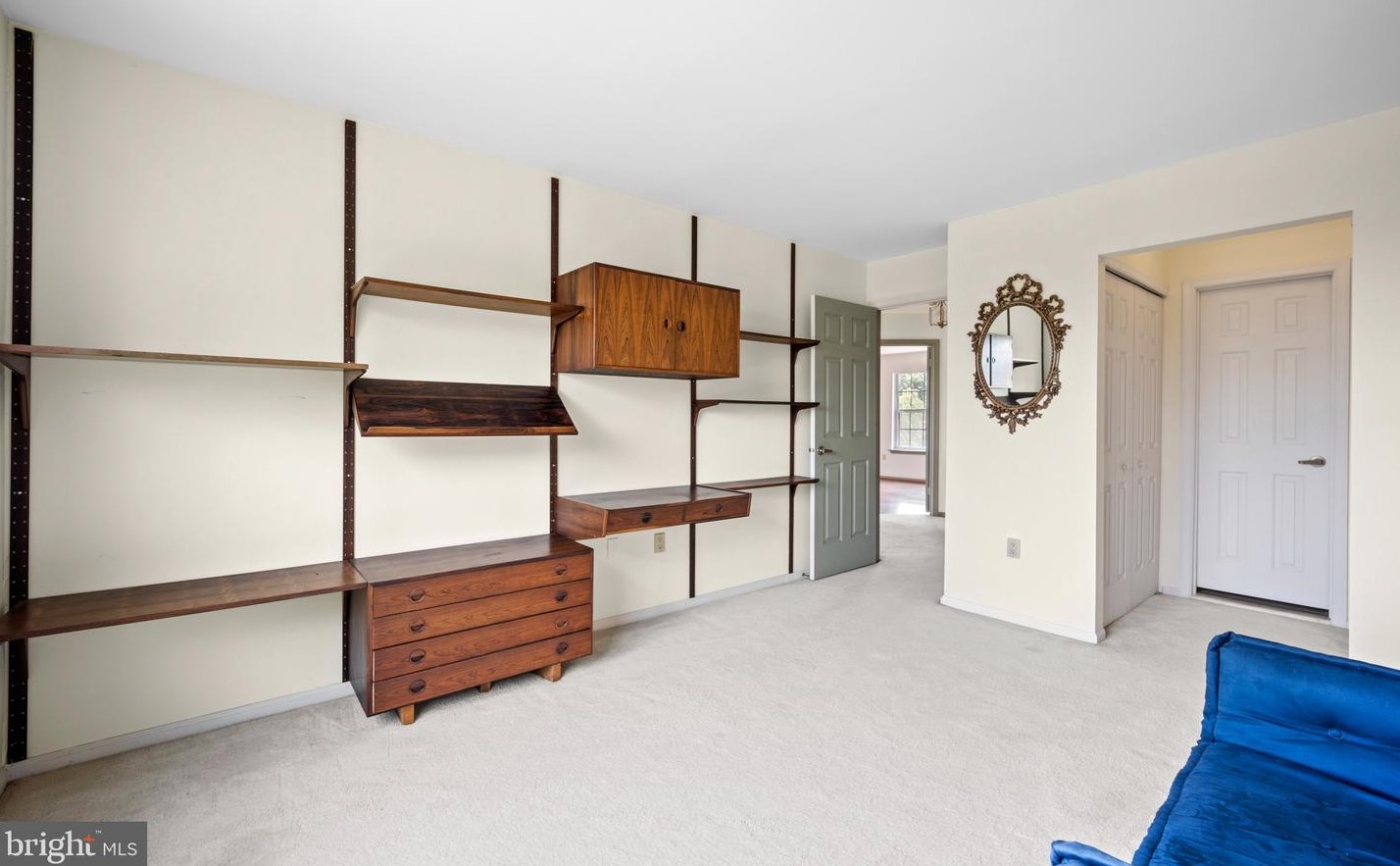 1 Laurel Cir, Upper Makefield PA  18940-3221 exterior