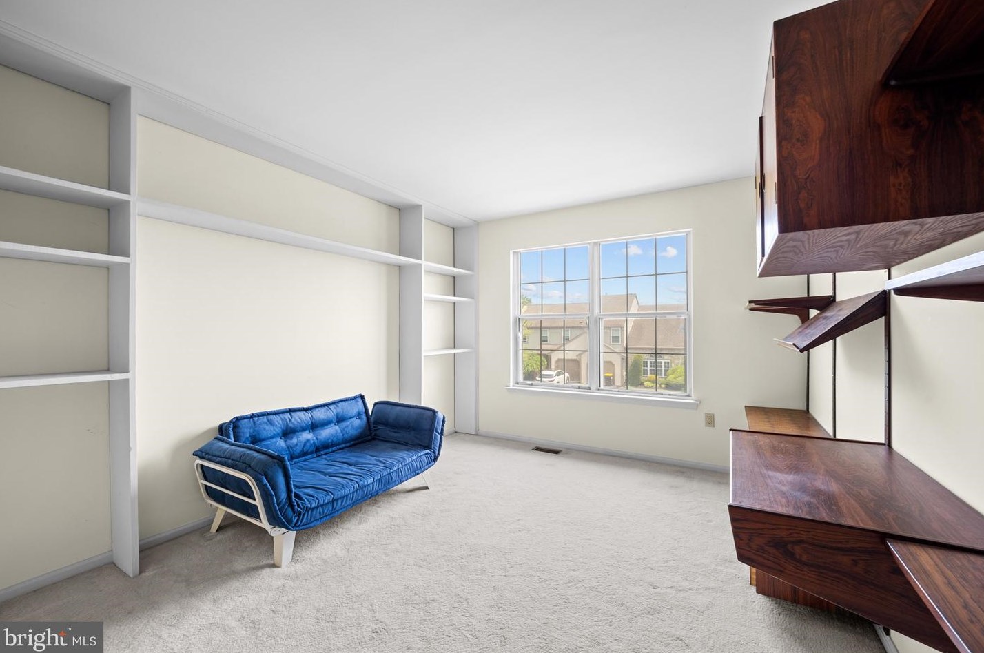 1 Laurel Cir, Upper Makefield PA  18940-3221 exterior