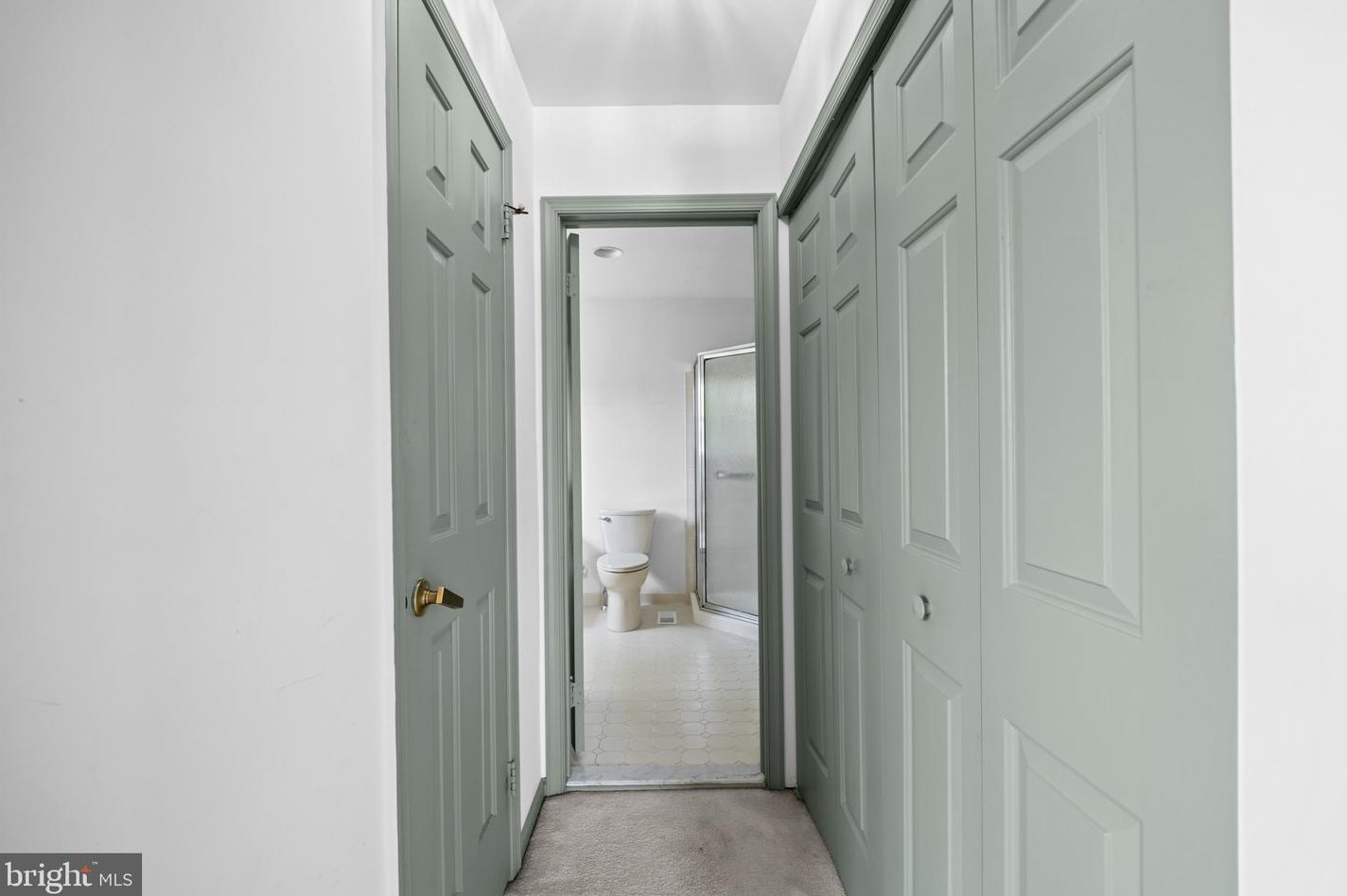 1 Laurel Cir, Upper Makefield PA  18940-3221 exterior