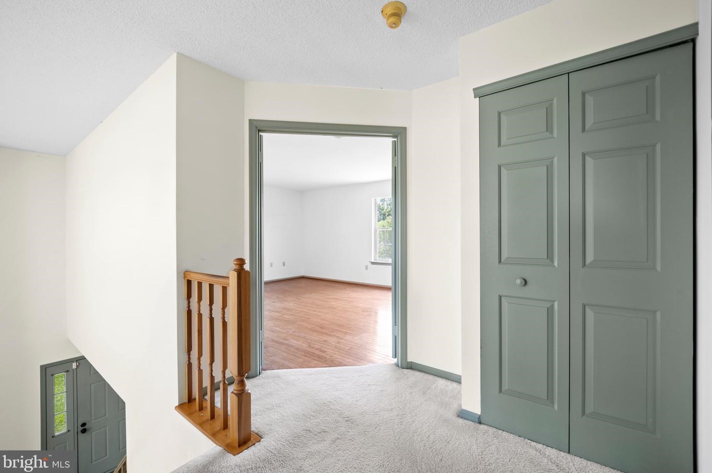 1 Laurel Cir, Upper Makefield PA  18940-3221 exterior