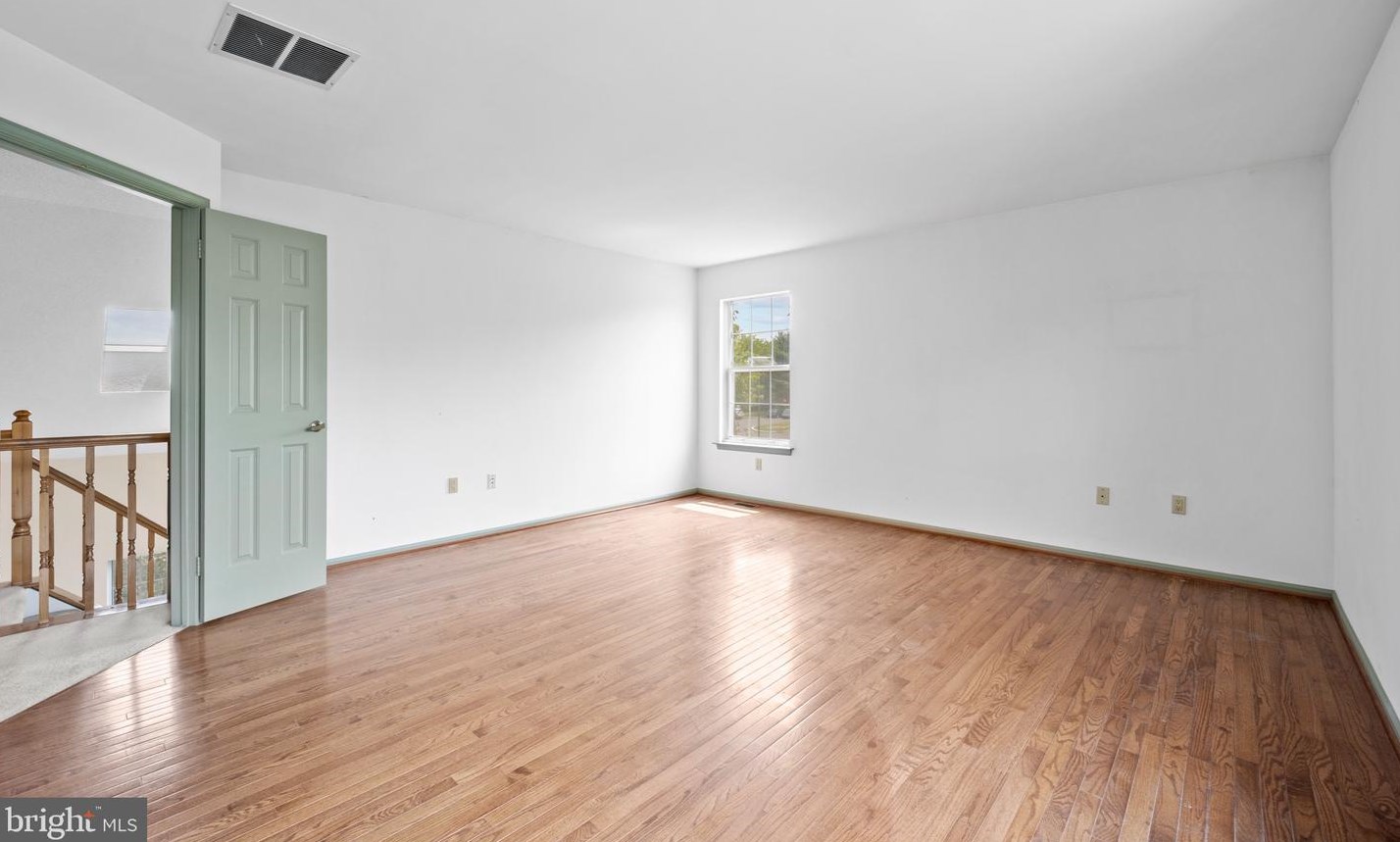 1 Laurel Cir, Upper Makefield PA  18940-3221 exterior