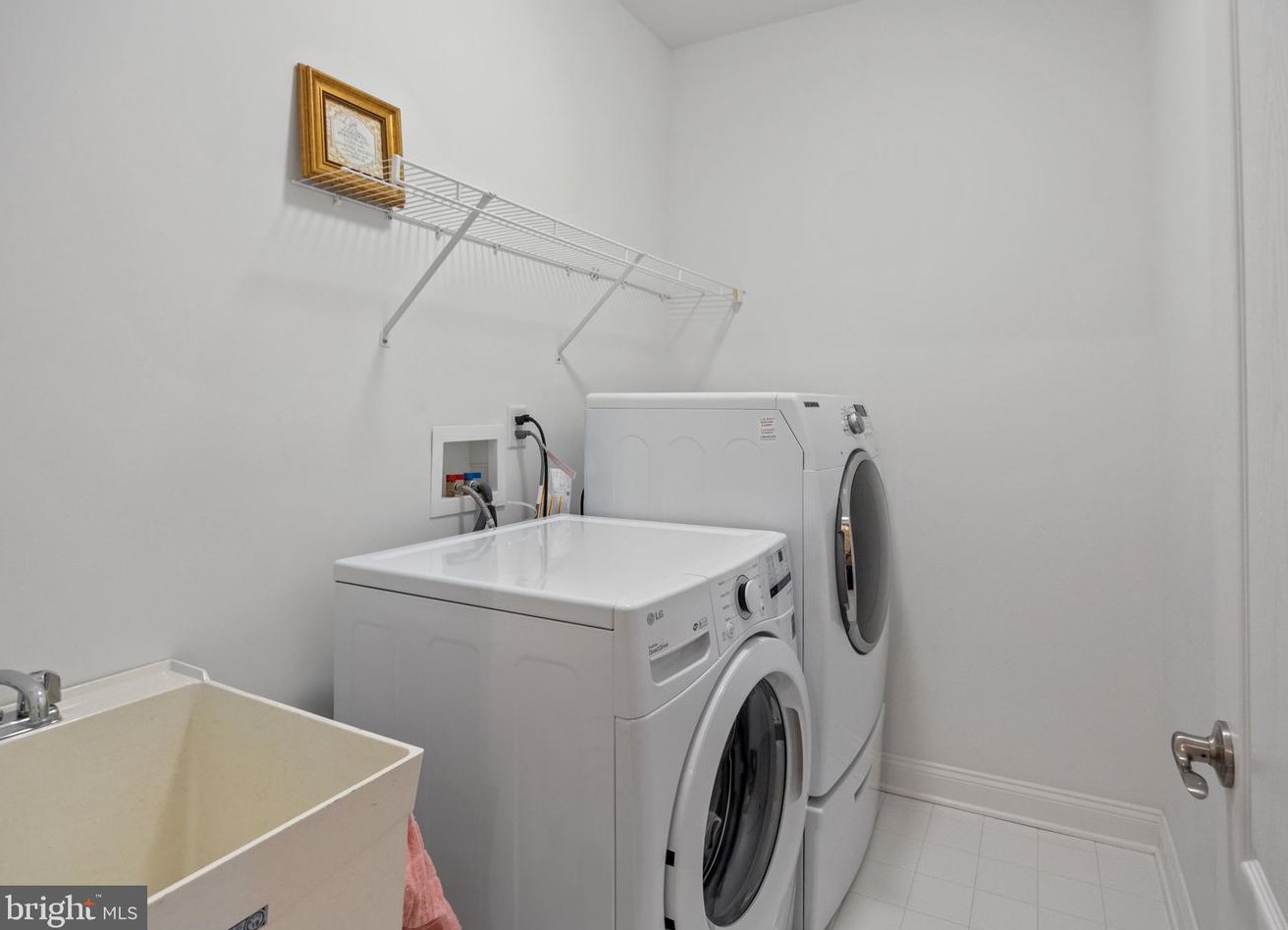 206 Sebastian Aly, Upper Makefield PA 18940-4525 exterior