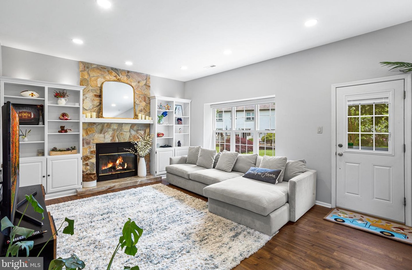 10 Chickory Pl, Upper Makefield PA  18940-1253 exterior