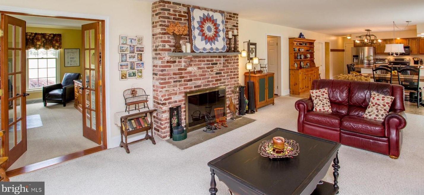 620 Schwenkmill Rd, Perkasie PA  18944-2248 exterior