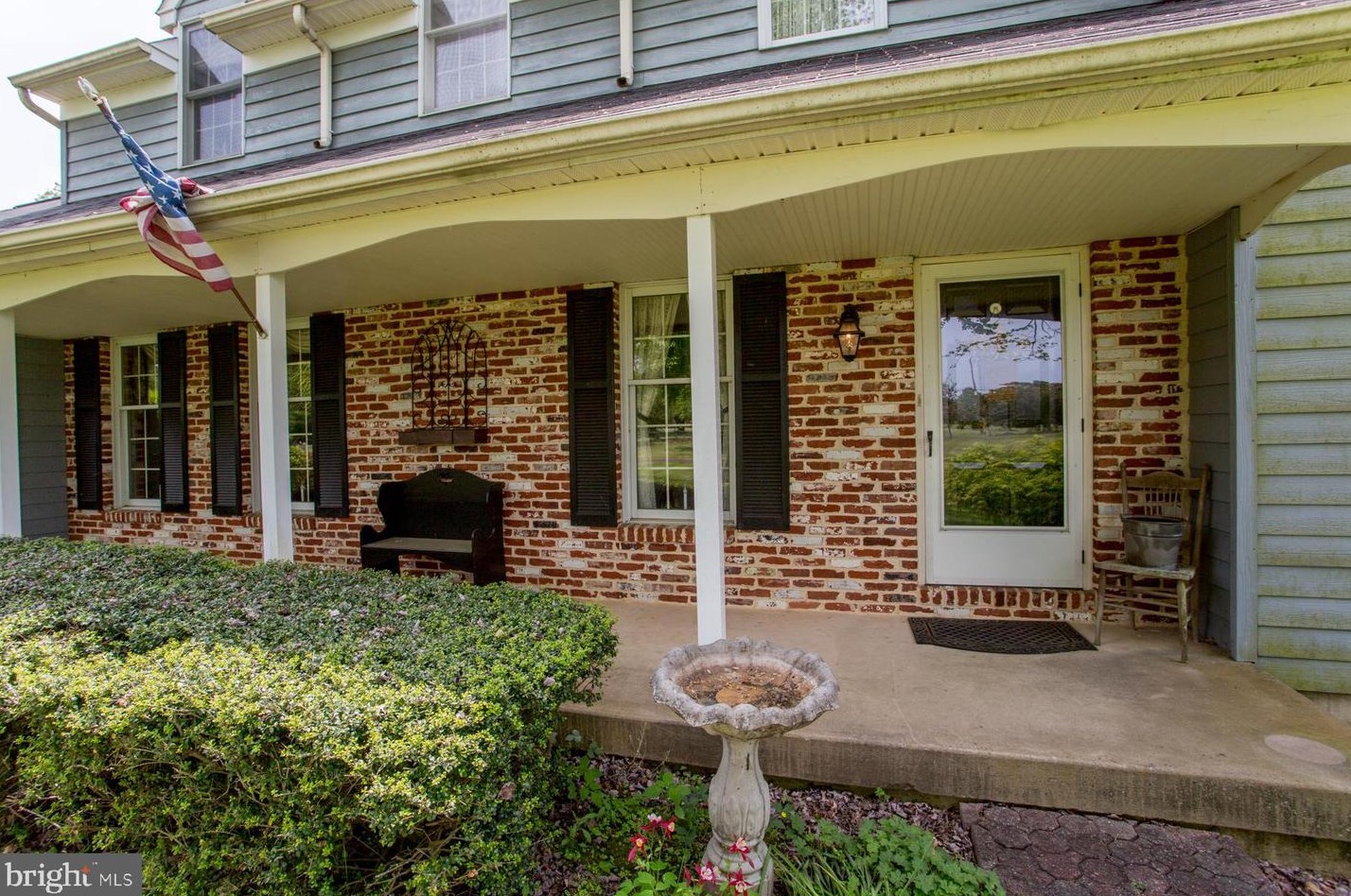 620 Schwenkmill Rd, Perkasie PA  18944-2248 exterior