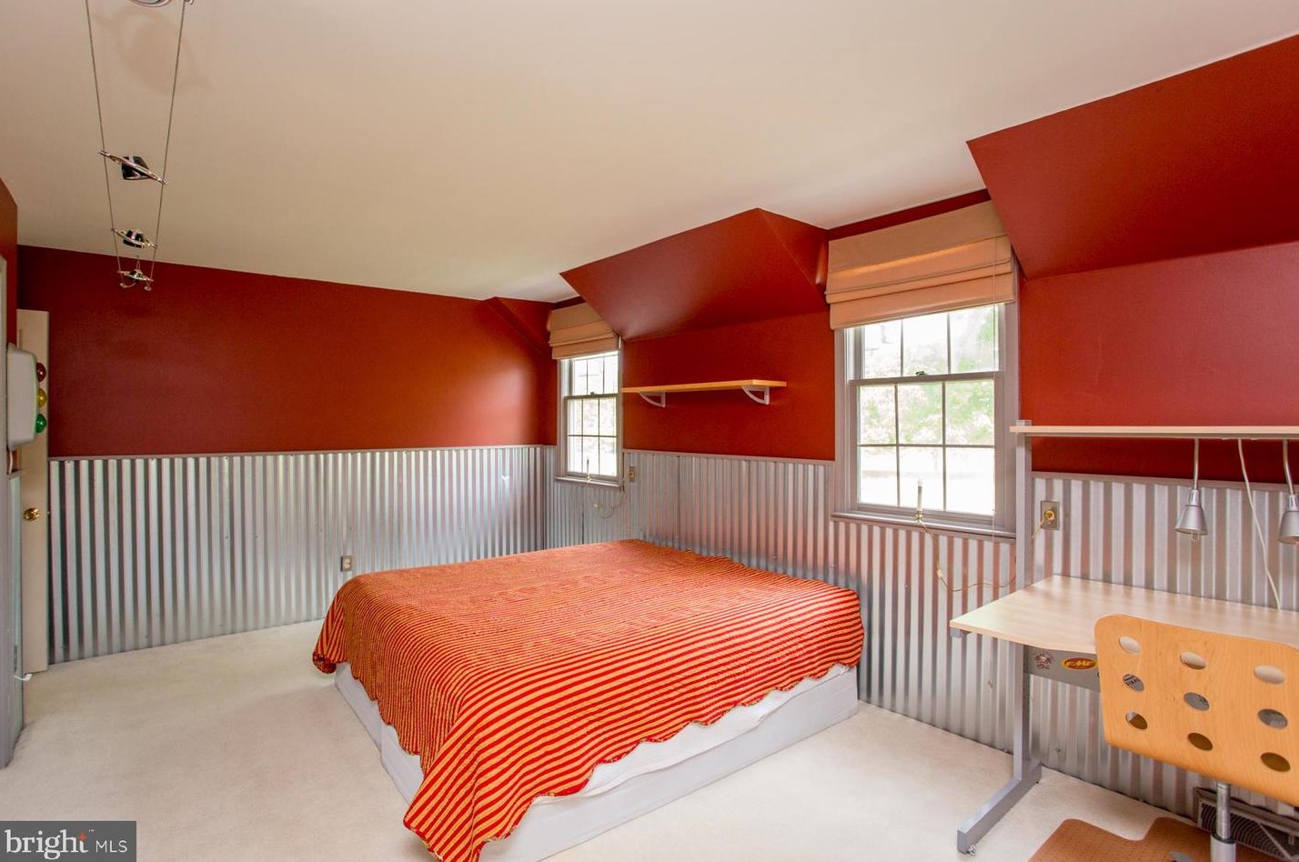 620 Schwenkmill Rd, Perkasie PA  18944-2248 exterior