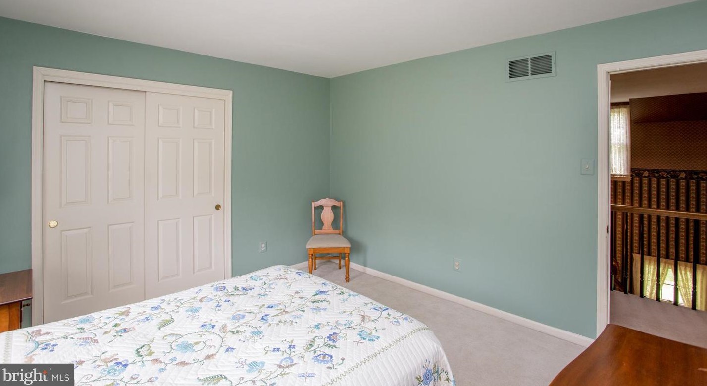 620 Schwenkmill Rd, Perkasie PA  18944-2248 exterior