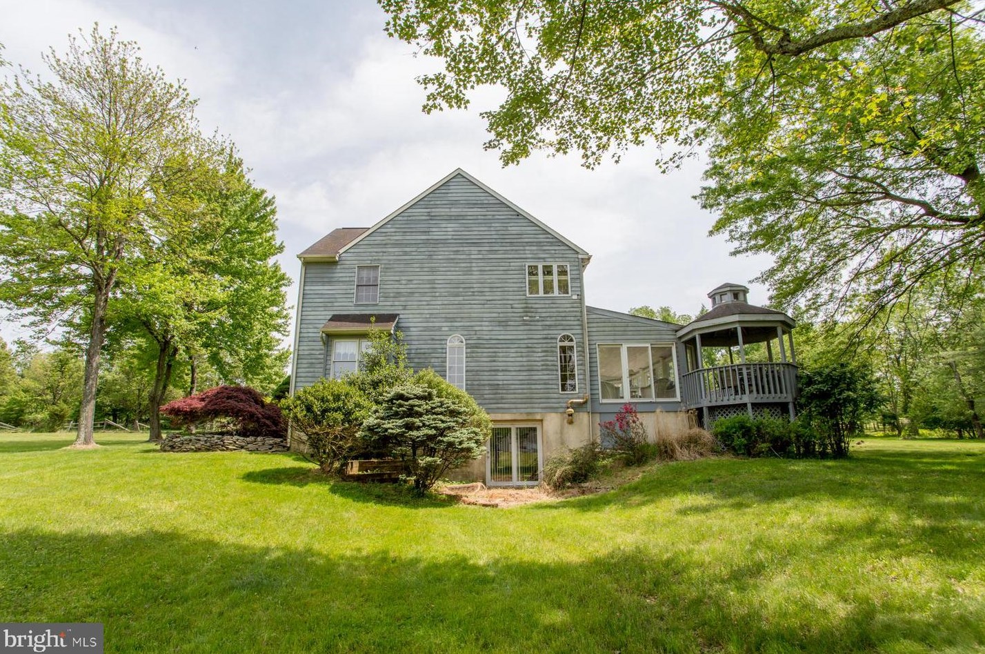 620 Schwenkmill Rd, Perkasie PA  18944-2248 exterior