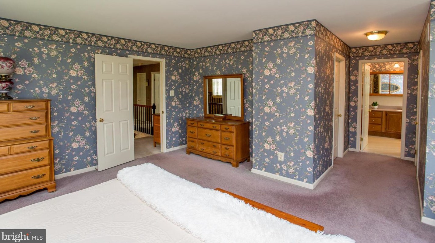 620 Schwenkmill Rd, Perkasie PA  18944-2248 exterior