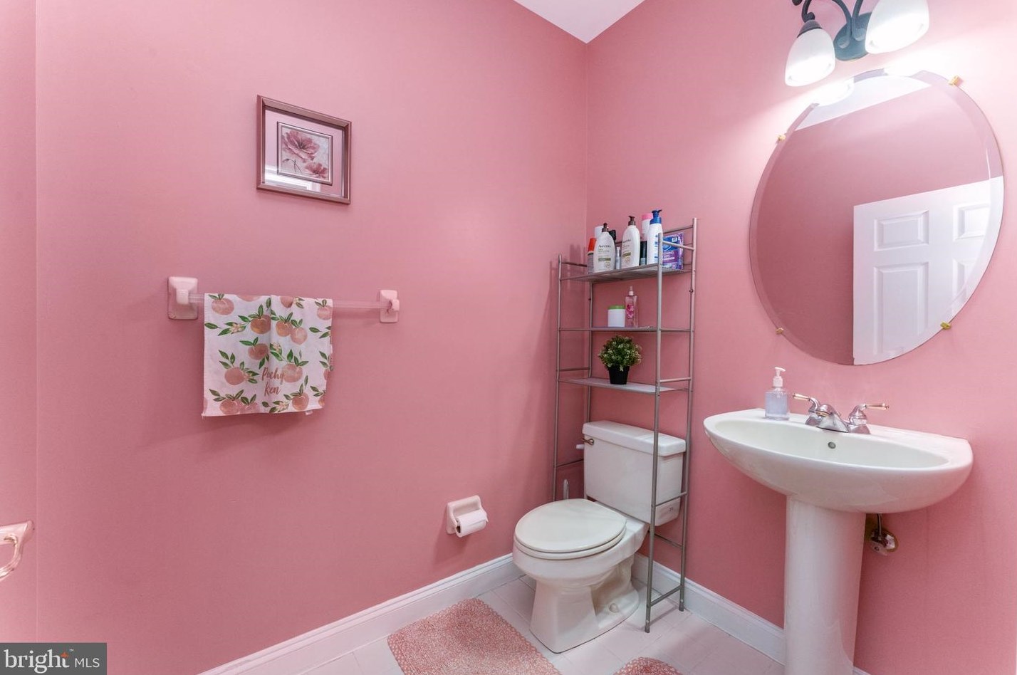 14 Wellington Rd, Upper Makefield PA  18940-2423 exterior