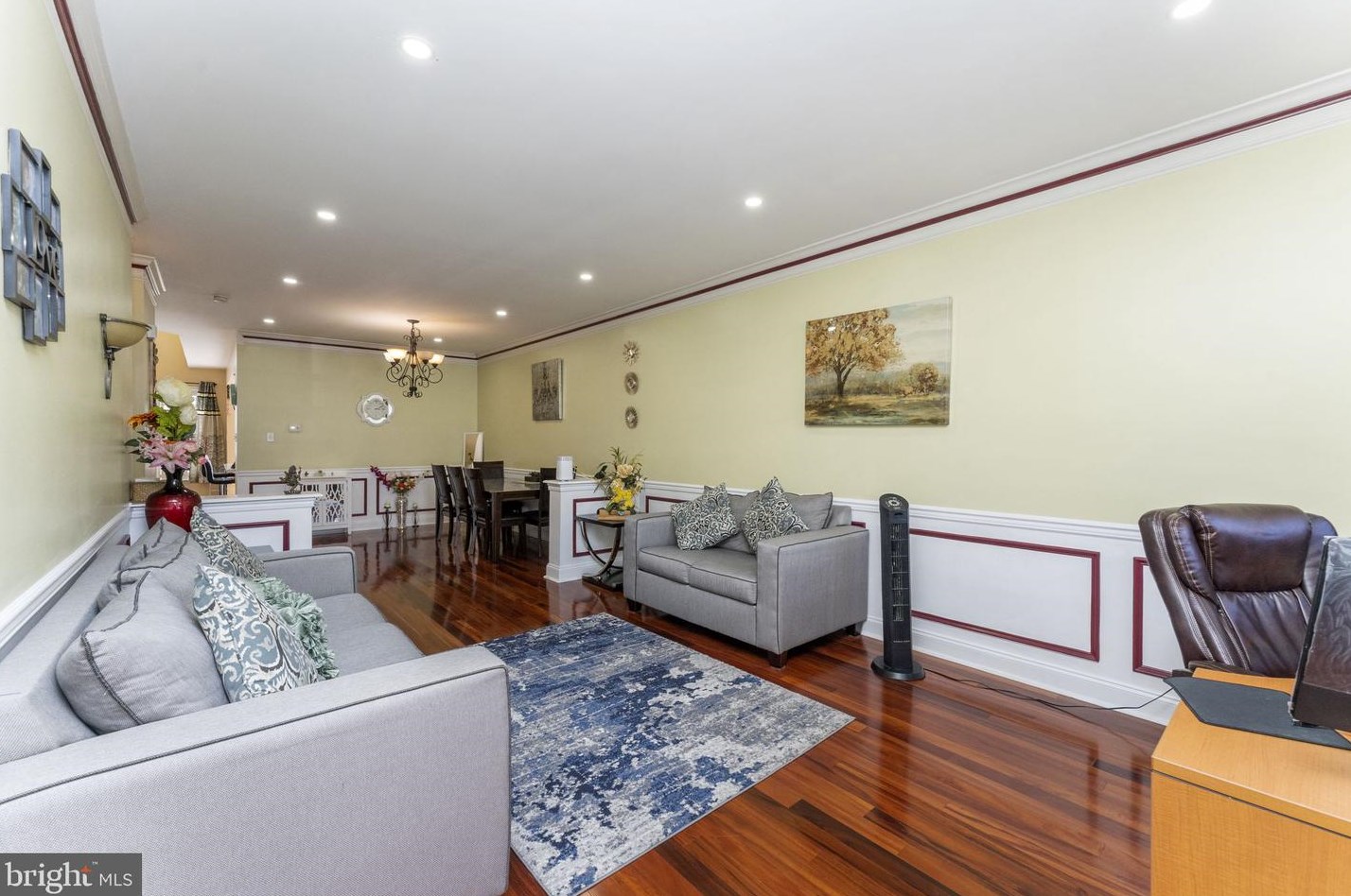 14 Wellington Rd, Upper Makefield PA  18940-2423 exterior