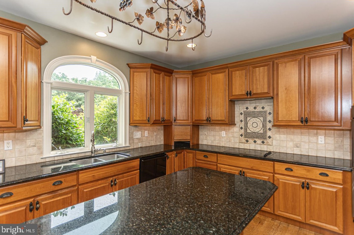 3 Casey Ct, Upper Makefield PA  18940-2621 exterior