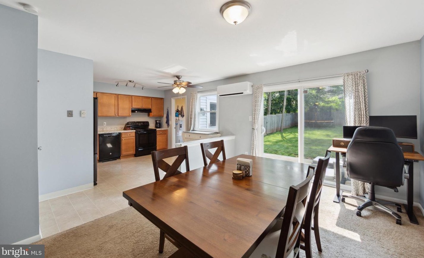 13 Grv Cir, Sellersville PA  18960-1562 exterior