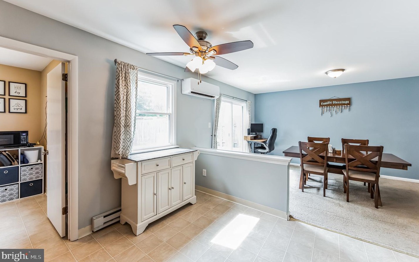 13 Grv Cir, Sellersville PA  18960-1562 exterior