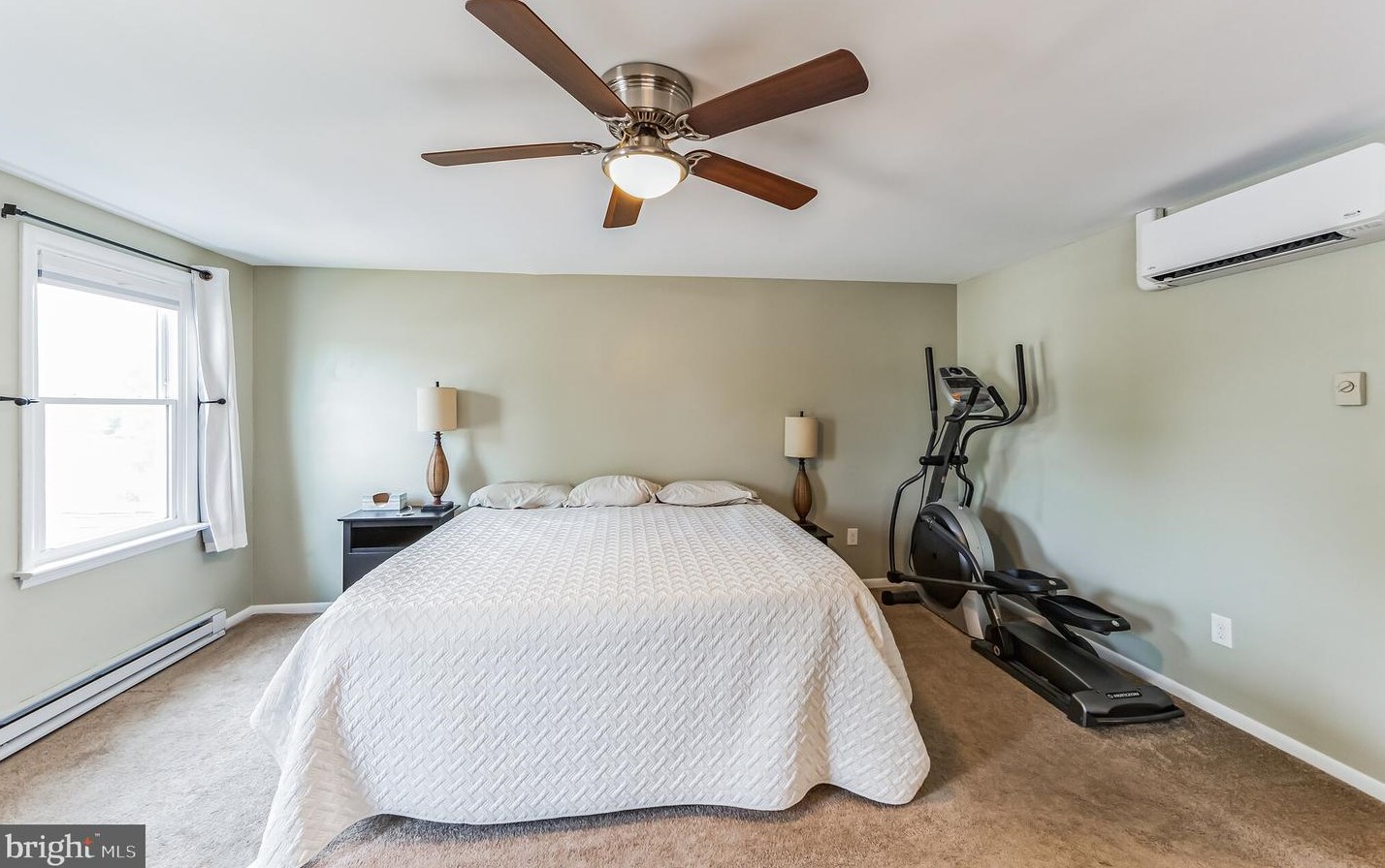 13 Grv Cir, Sellersville PA  18960-1562 exterior