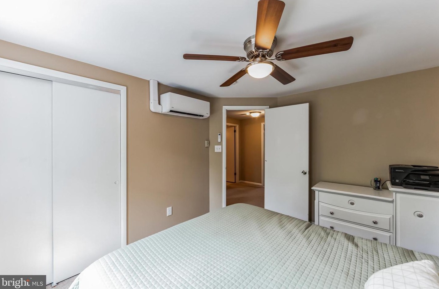 13 Grv Cir, Sellersville PA  18960-1562 exterior