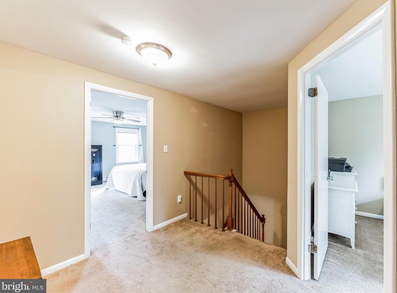 13 Grv Cir, Sellersville PA  18960-1562 exterior