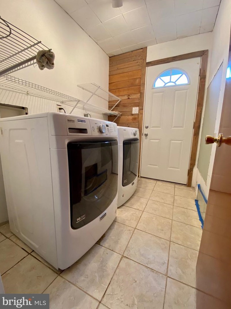 844 Maple Dr, Southampton PA 18966-4208 exterior