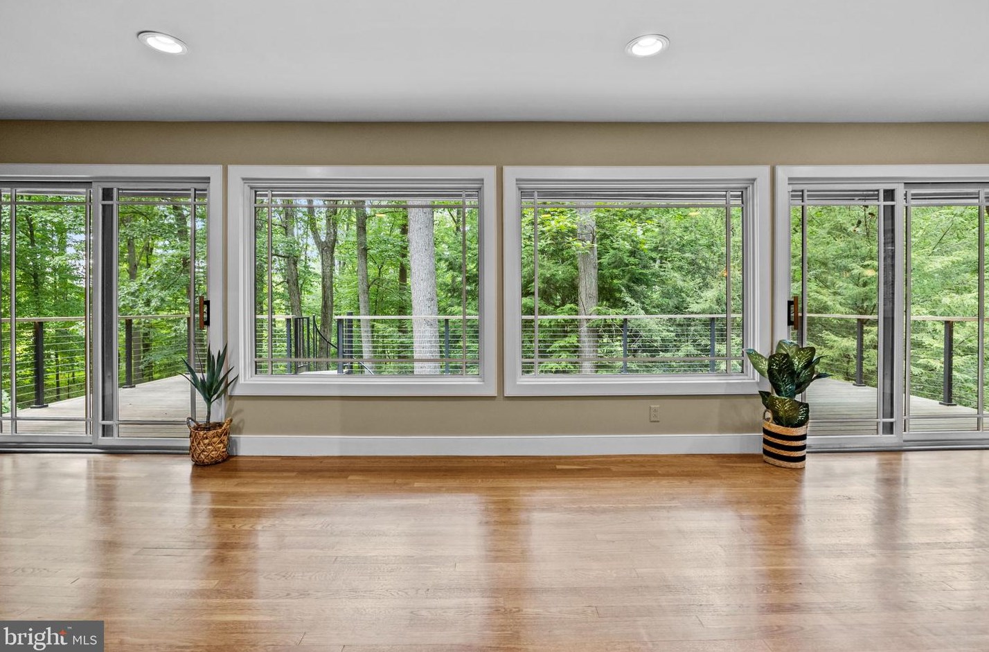 6975 Upper York Rd, New Hope PA  18938-9510 exterior