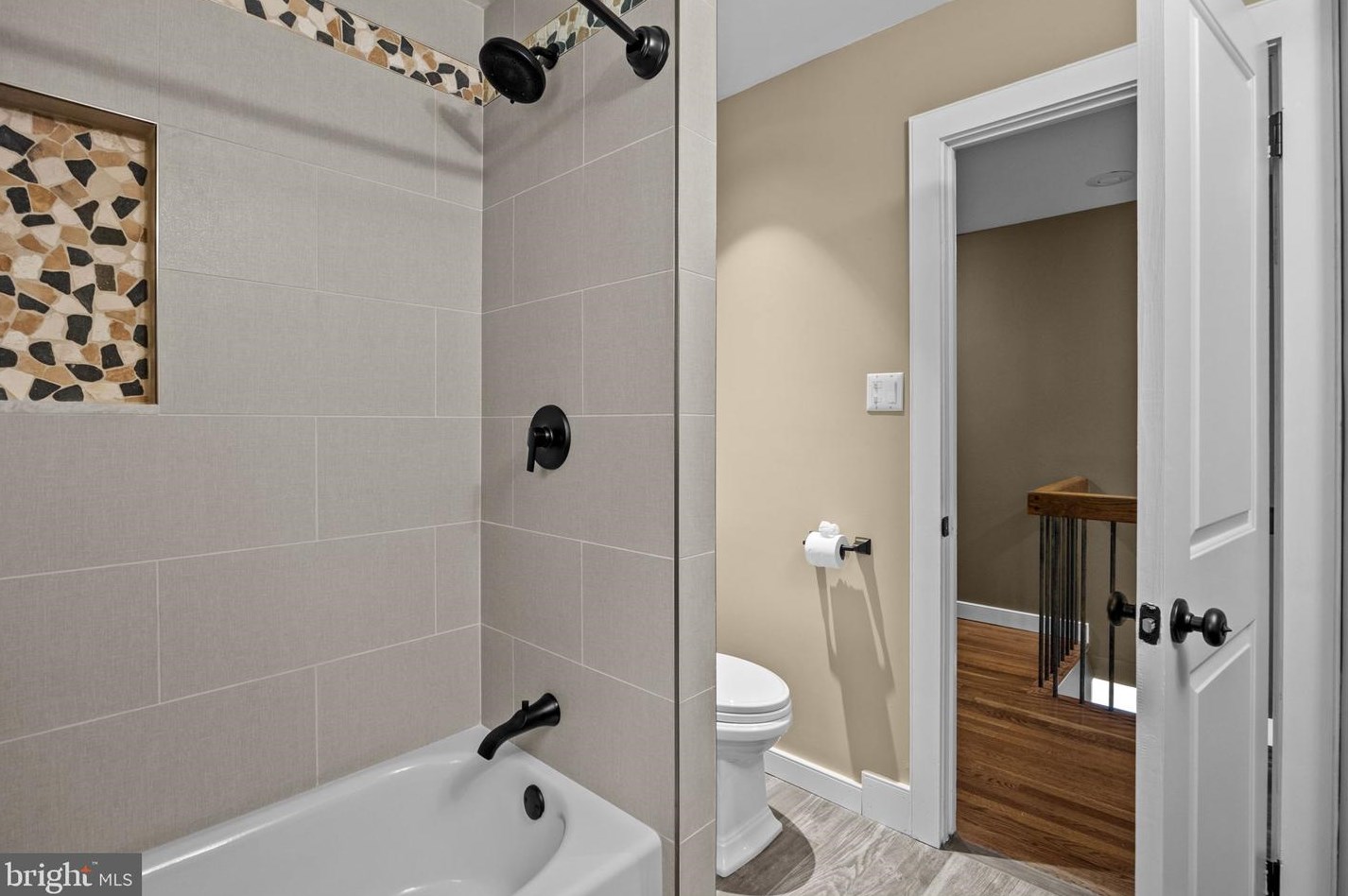 6975 Upper York Rd, New Hope PA  18938-9510 exterior