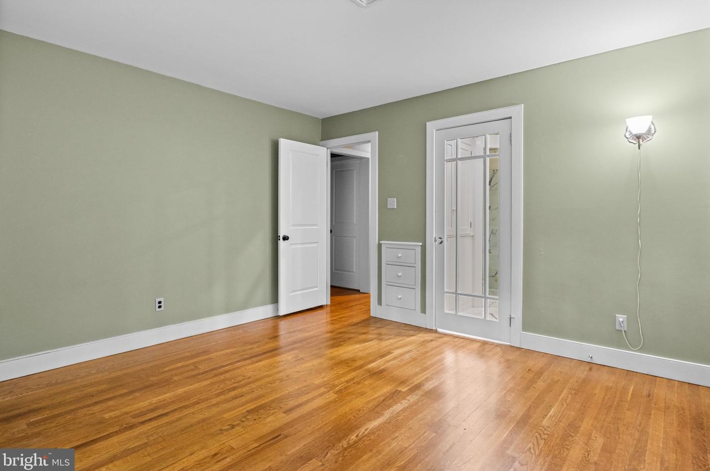 6975 Upper York Rd, New Hope PA  18938-9510 exterior