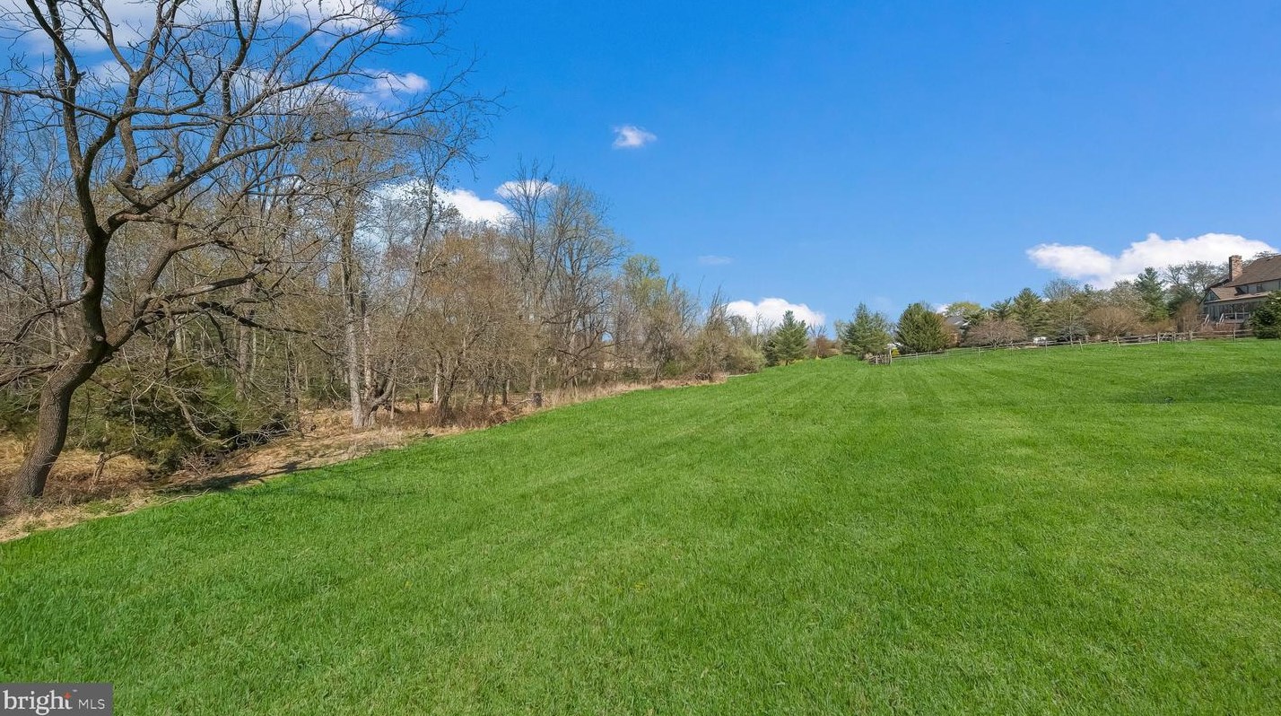 119 Timber Ridge Rd, Upper Makefield PA  18940-2809 exterior