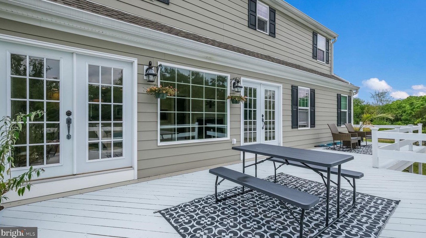 119 Timber Ridge Rd, Upper Makefield PA  18940-2809 exterior