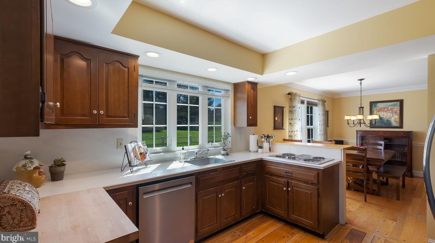 119 Timber Ridge Rd, Upper Makefield PA  18940-2809 exterior