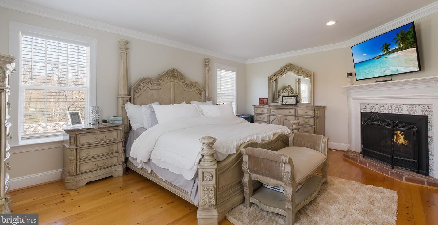 119 Timber Ridge Rd, Upper Makefield PA  18940-2809 exterior